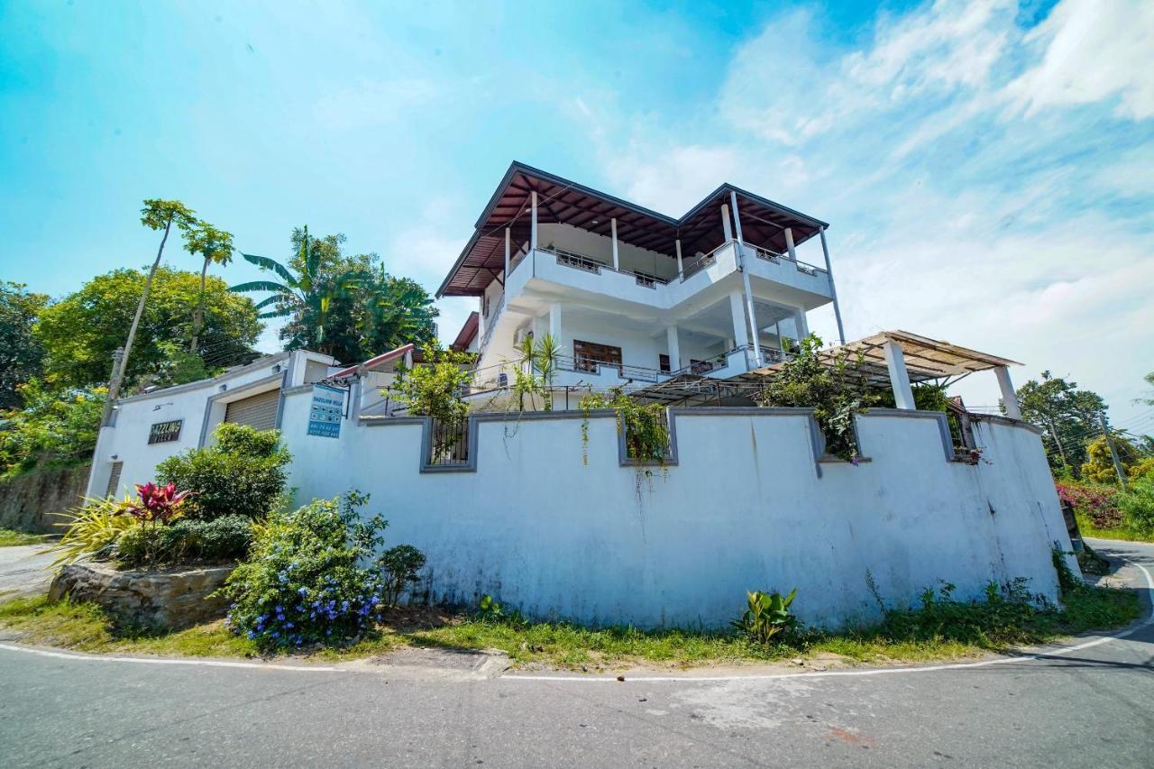 Dazzling Villa Kandy Exterior photo