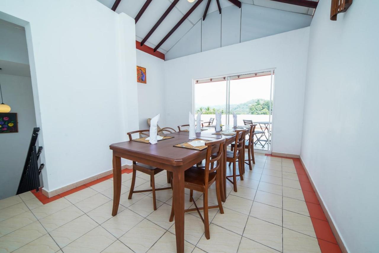 Dazzling Villa Kandy Exterior photo