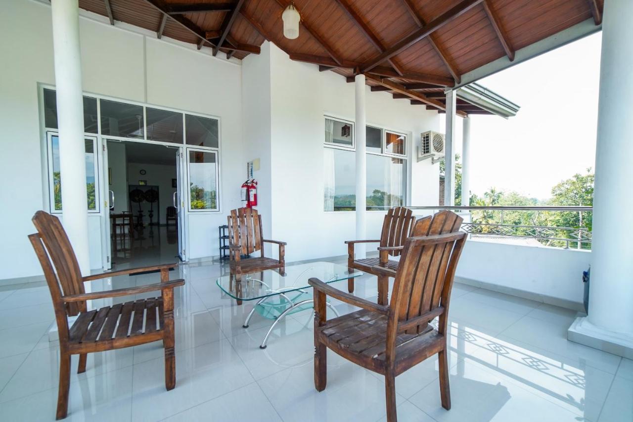 Dazzling Villa Kandy Exterior photo